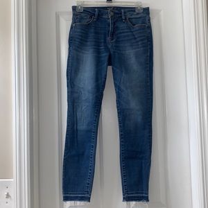 Women’s Abercrombie Blue Wash Mid Rise Super Skinny Ankle Jeans Size 4R (27)